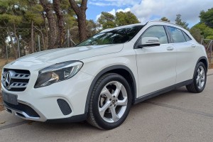 Mercedes-Benz GLA 180 2019 1.5D URBAN STYLE 7G-DCT F1-REVERSE CAMERA